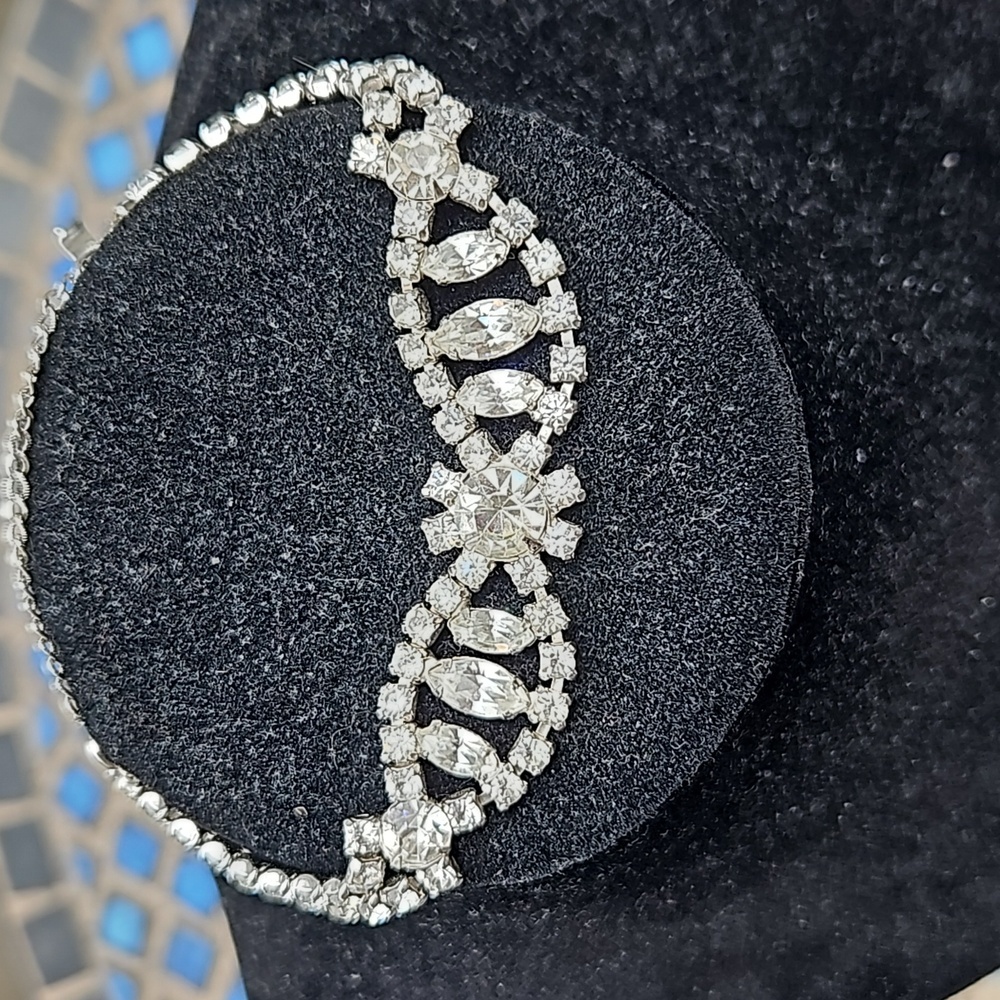 Vintage Rhinestone Bracelet w/Safety Clasp